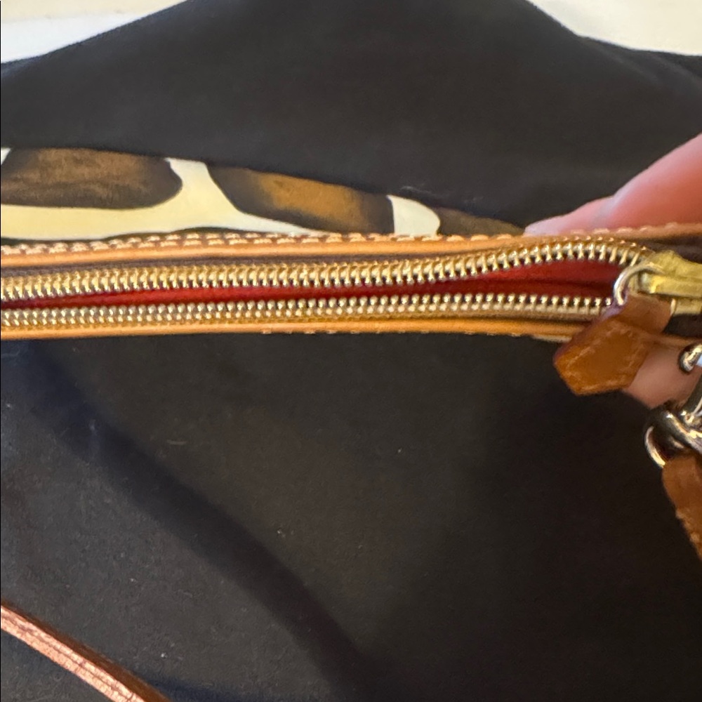 Dooney & Bourke Giraffe Print Wristlet - Picture 6 of 8